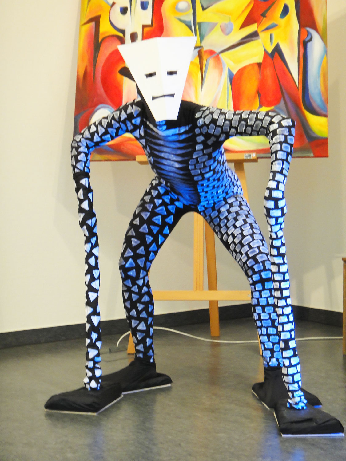 Kostüm für Performance (3) - © USCH QUEDNAU
